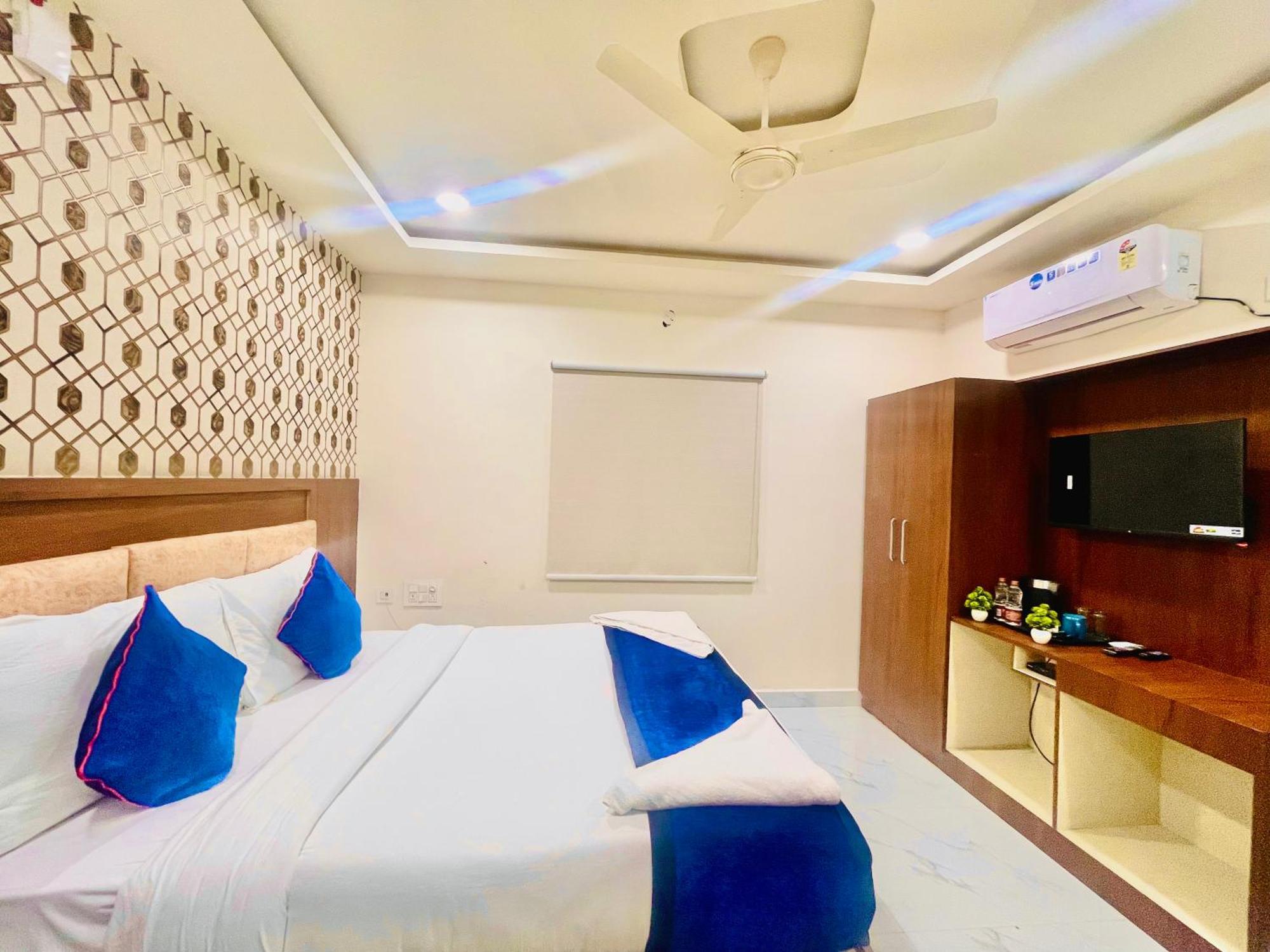 Hotel Eagle Grand Hyderabad Airport Zone Шамшабад Екстериор снимка
