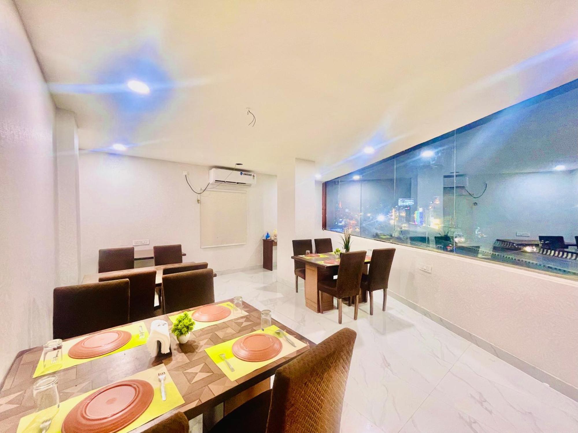 Hotel Eagle Grand Hyderabad Airport Zone Шамшабад Екстериор снимка