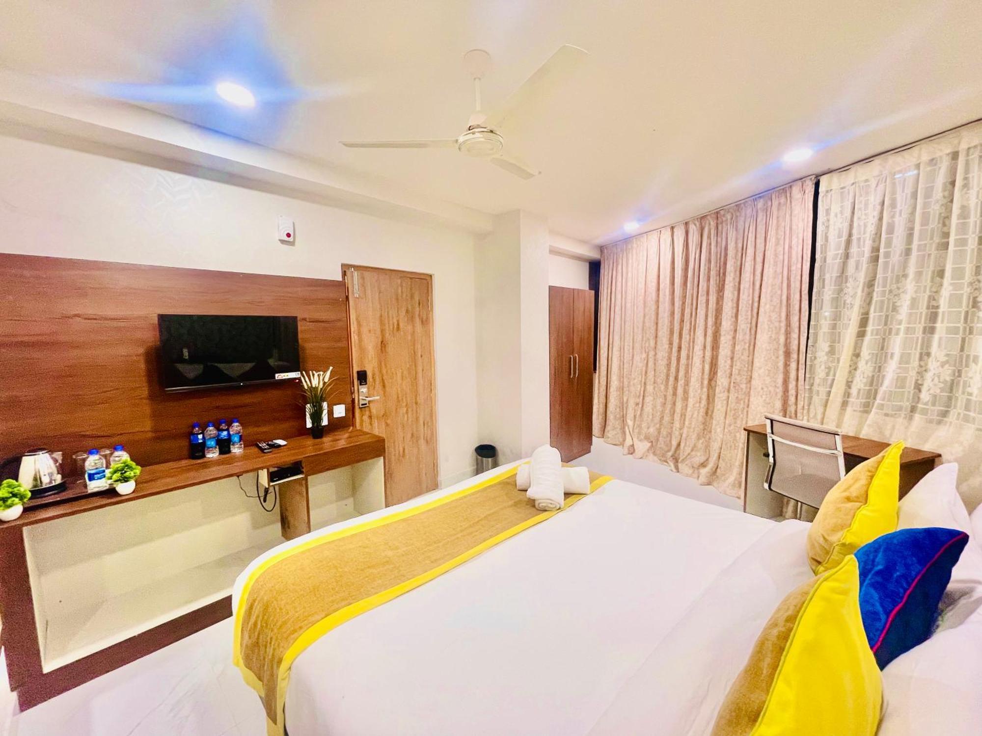 Hotel Eagle Grand Hyderabad Airport Zone Шамшабад Екстериор снимка
