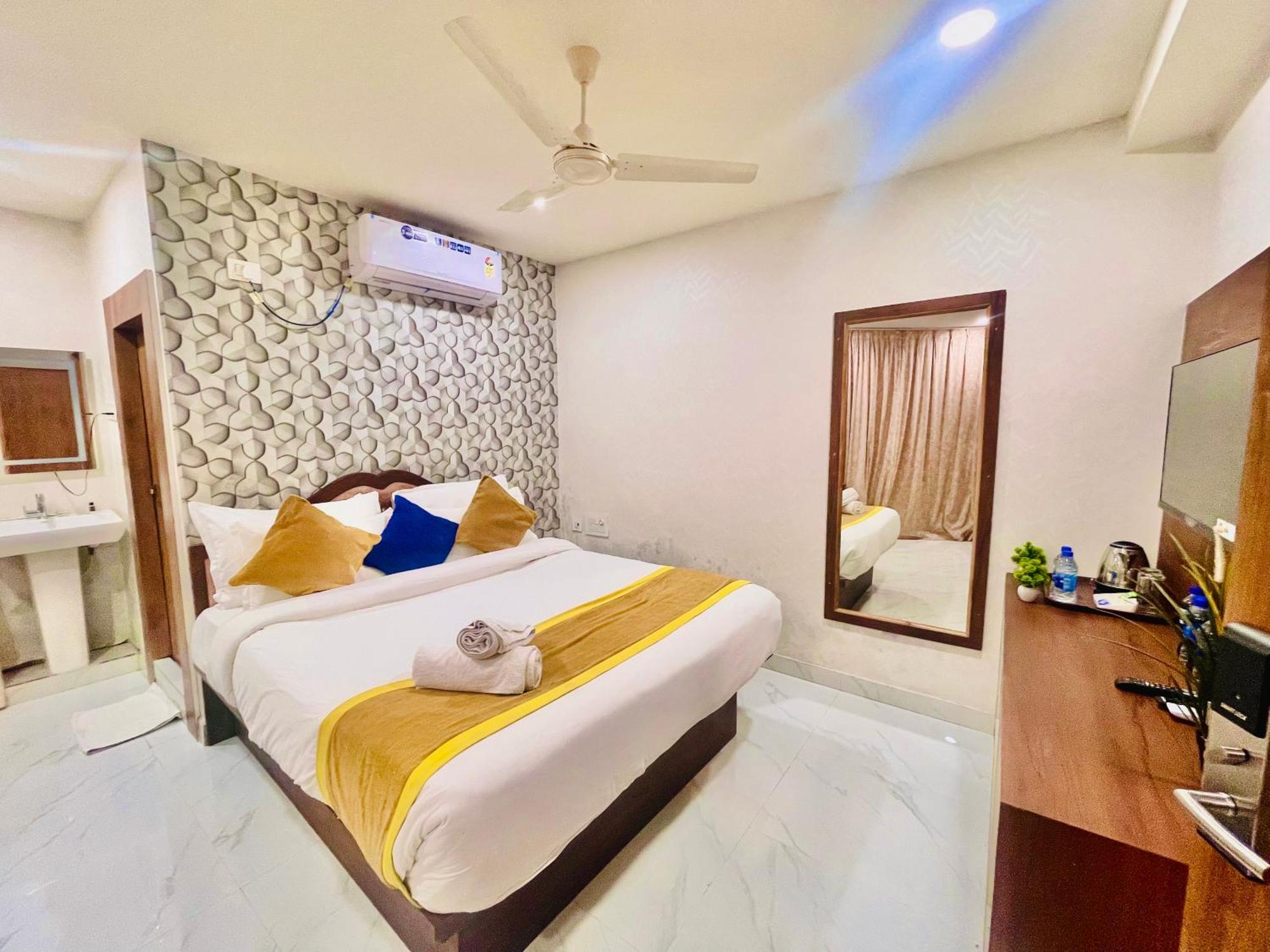 Hotel Eagle Grand Hyderabad Airport Zone Шамшабад Екстериор снимка