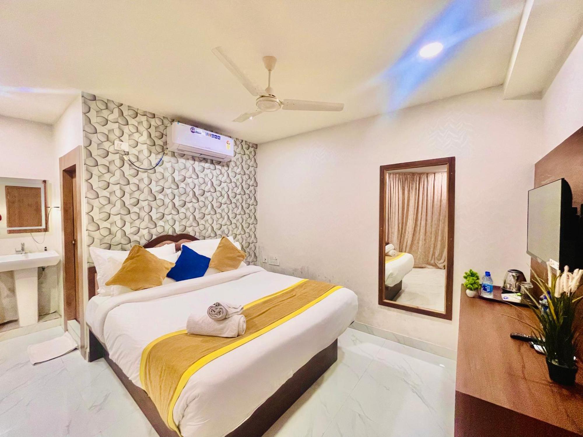 Hotel Eagle Grand Hyderabad Airport Zone Шамшабад Екстериор снимка